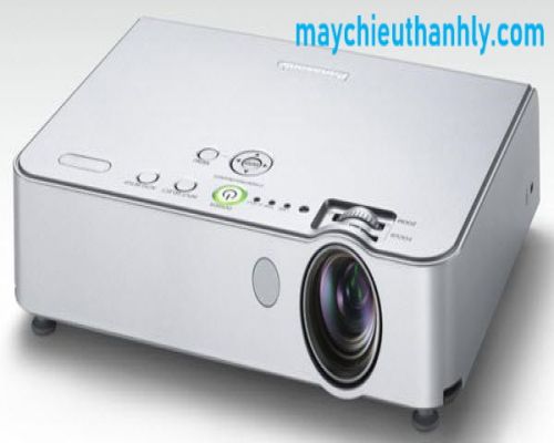 Máy chiếu cũ Panasonic PT-LC56U 