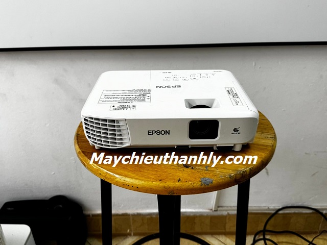 Máy chiếu Epson eb-e01