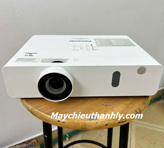Máy chiếu Panasonic PT-VW350 cũ