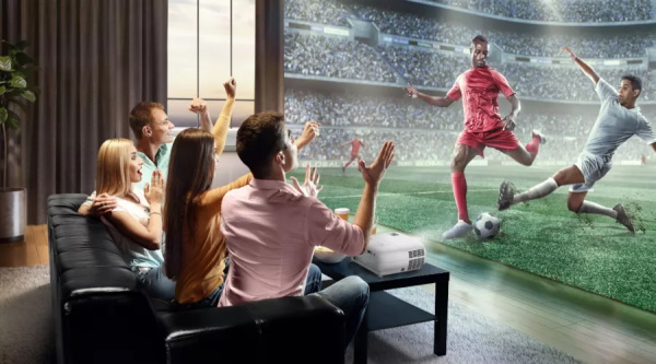 Máy chiếu bóng đá tại nhà