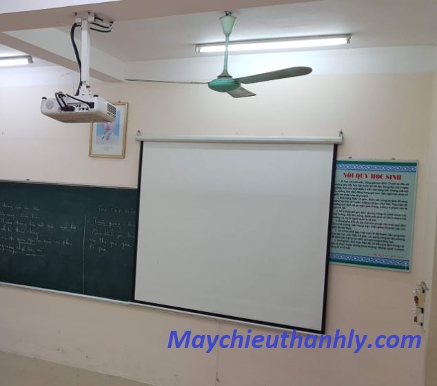 Máy chiếu chuyên nghiệp